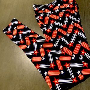 LuLaRoe 2019 Americana 4th of July Wonder Woman Liberty Stars Stripe OS Leggings LuLaRoe 2019 Americana 4th of July Wonder Woman Liberty Stars Stripe OS Leggings